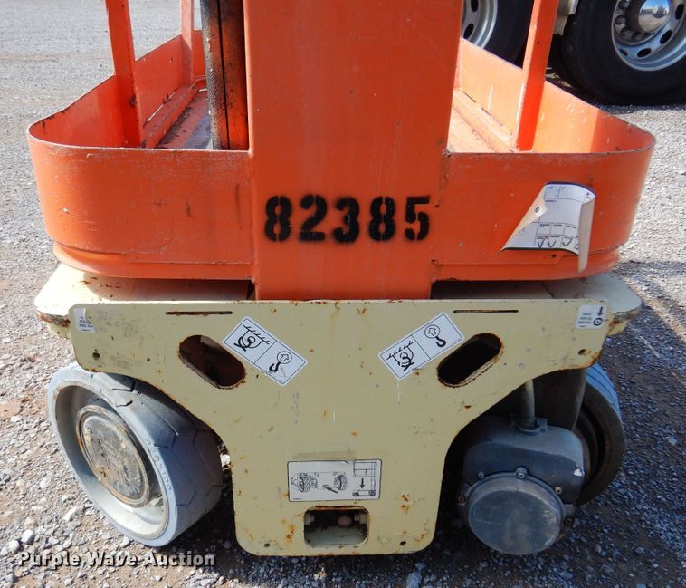 image for item DN0358 2007 JLG 1230ES  scissor lift