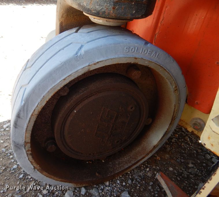 image for item DN0358 2007 JLG 1230ES  scissor lift