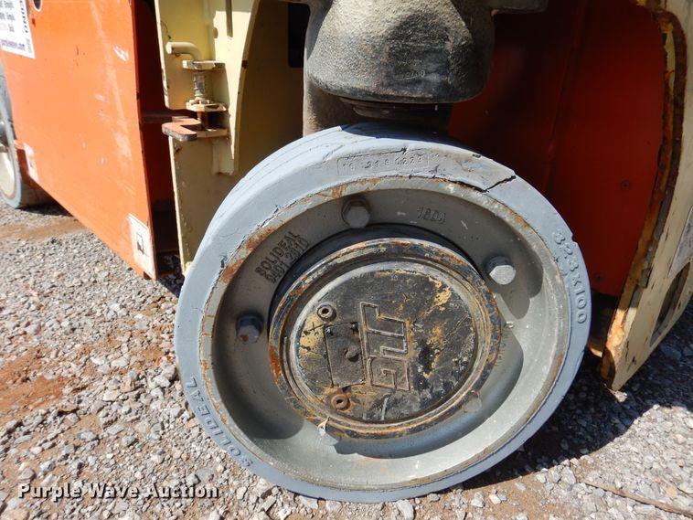 image for item DN0358 2007 JLG 1230ES  scissor lift