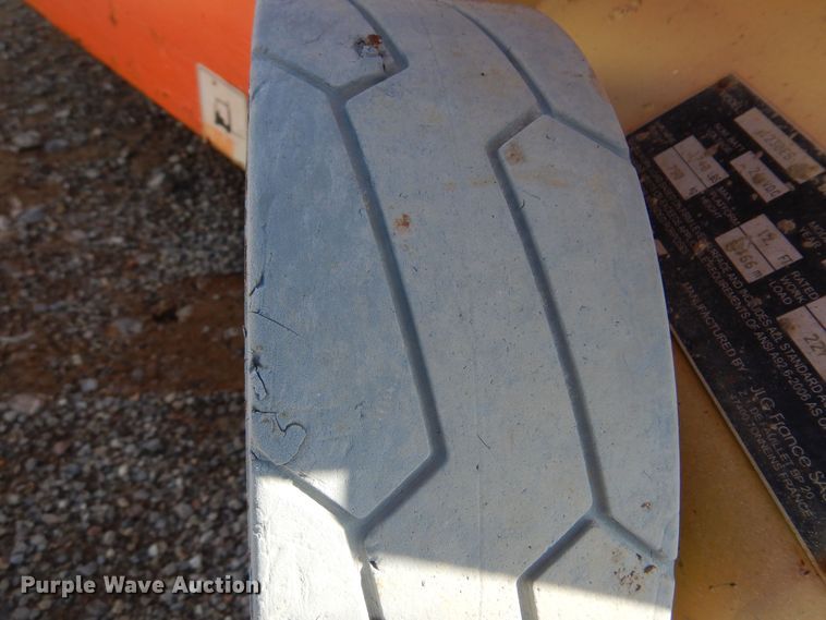 image for item DN0358 2007 JLG 1230ES  scissor lift