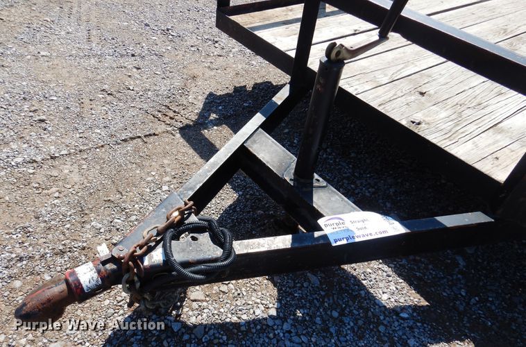 image for item DN0359 2004 Lonestar  utility trailer