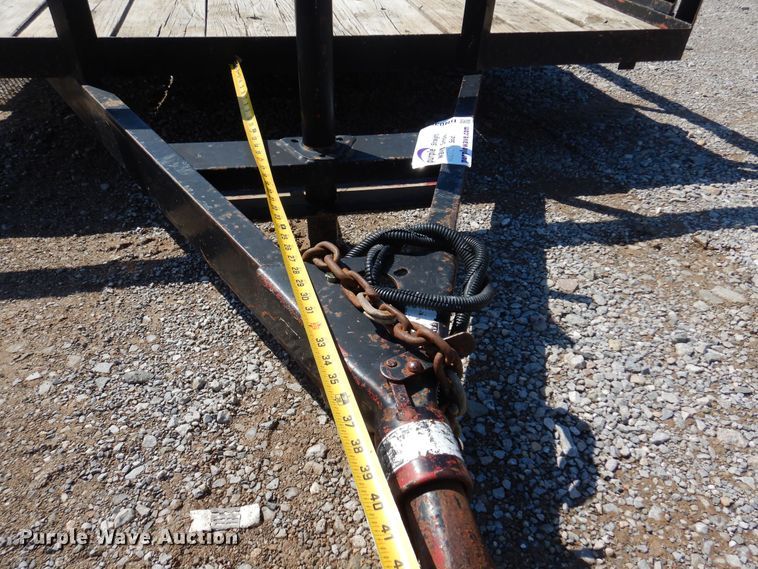 image for item DN0359 2004 Lonestar  utility trailer