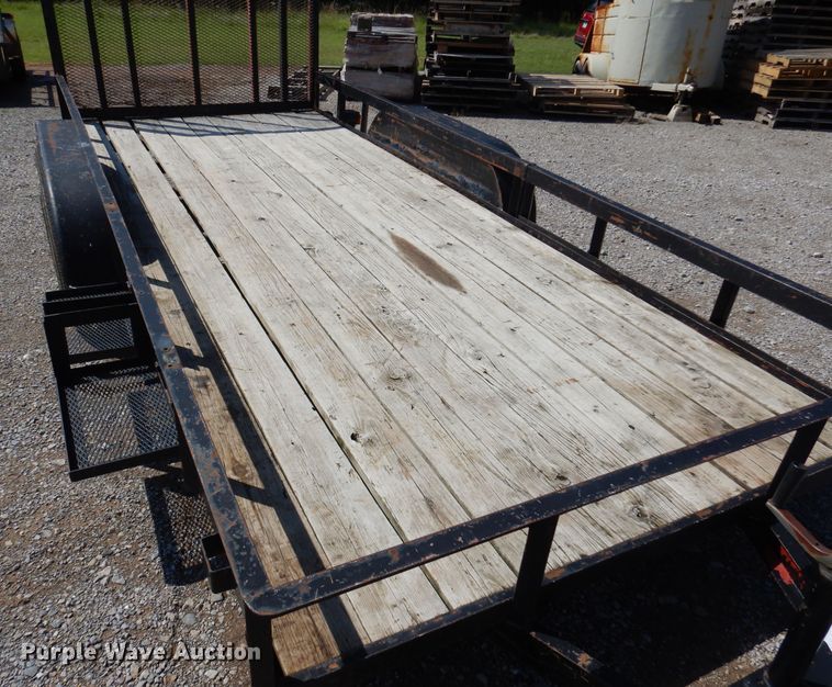 image for item DN0359 2004 Lonestar  utility trailer