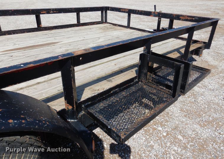 image for item DN0359 2004 Lonestar  utility trailer