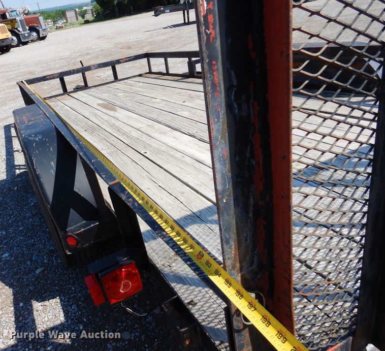 image for item DN0359 2004 Lonestar  utility trailer