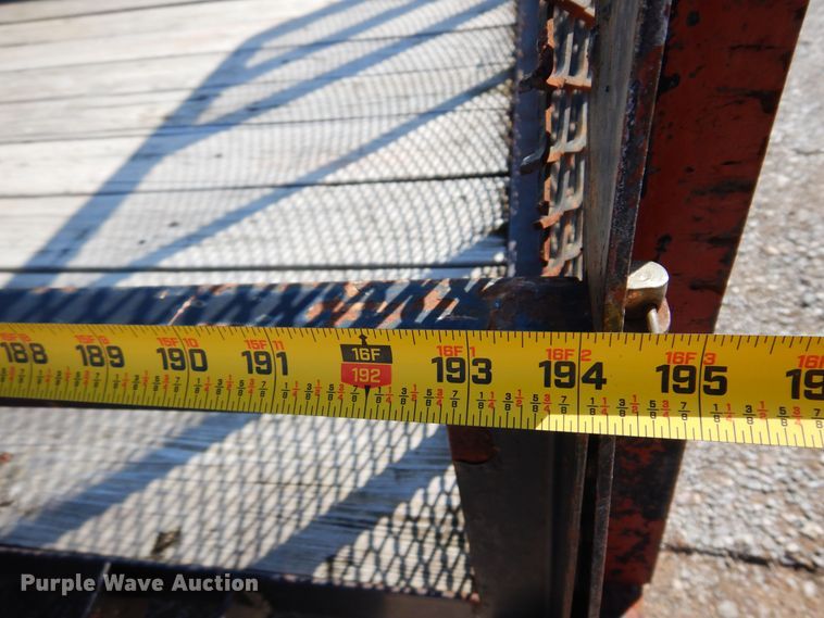 image for item DN0359 2004 Lonestar  utility trailer