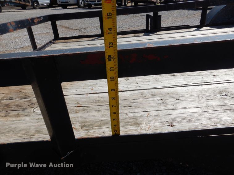 image for item DN0359 2004 Lonestar  utility trailer