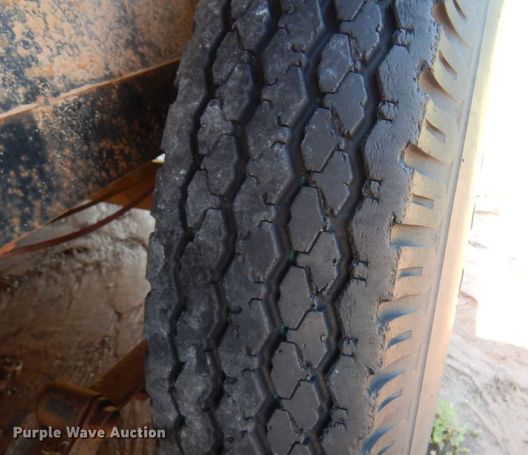 image for item DN0360 2007 Horse Creek  utility trailer