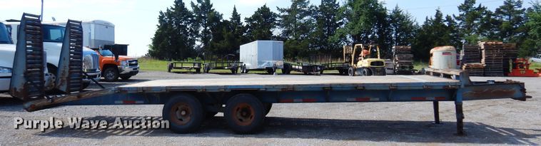image for item DN0363 1999 Starlite  Equipment trailer