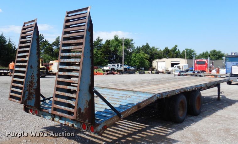 image for item DN0363 1999 Starlite  Equipment trailer