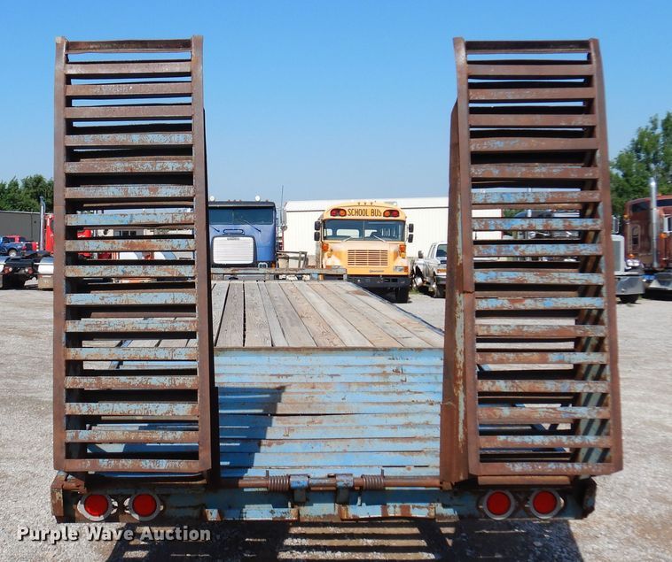 image for item DN0363 1999 Starlite  Equipment trailer