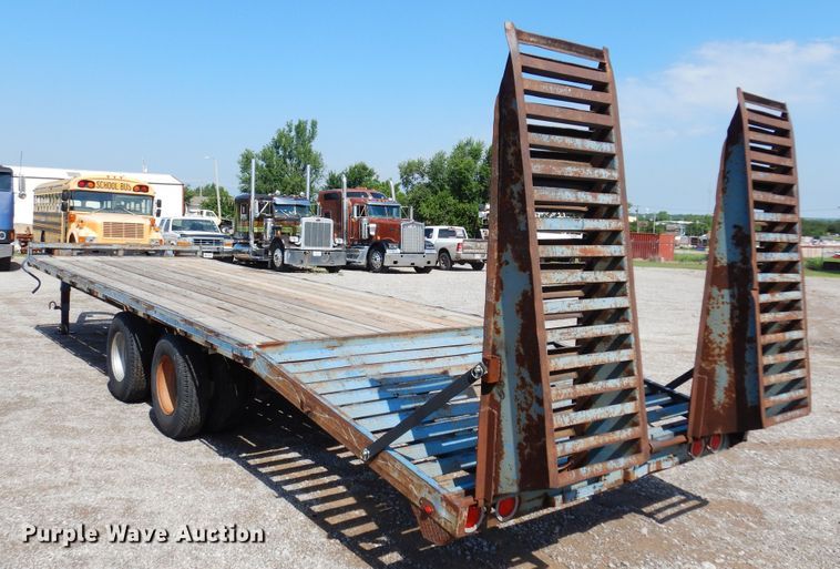 image for item DN0363 1999 Starlite  Equipment trailer