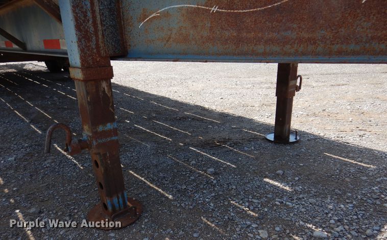 image for item DN0363 1999 Starlite  Equipment trailer