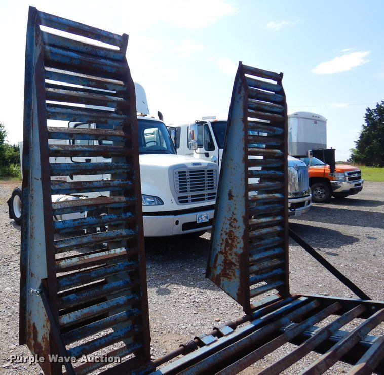 image for item DN0363 1999 Starlite  Equipment trailer