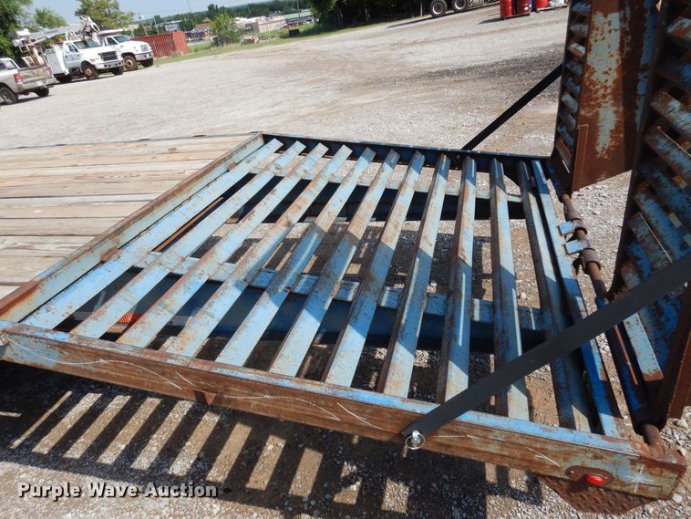 image for item DN0363 1999 Starlite  Equipment trailer