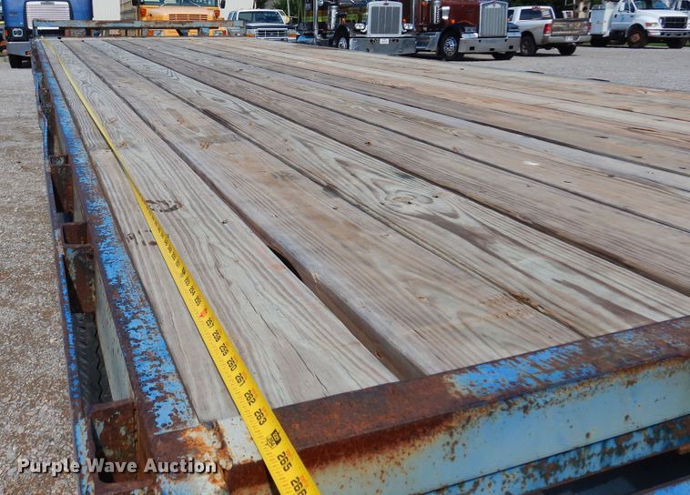 image for item DN0363 1999 Starlite  Equipment trailer