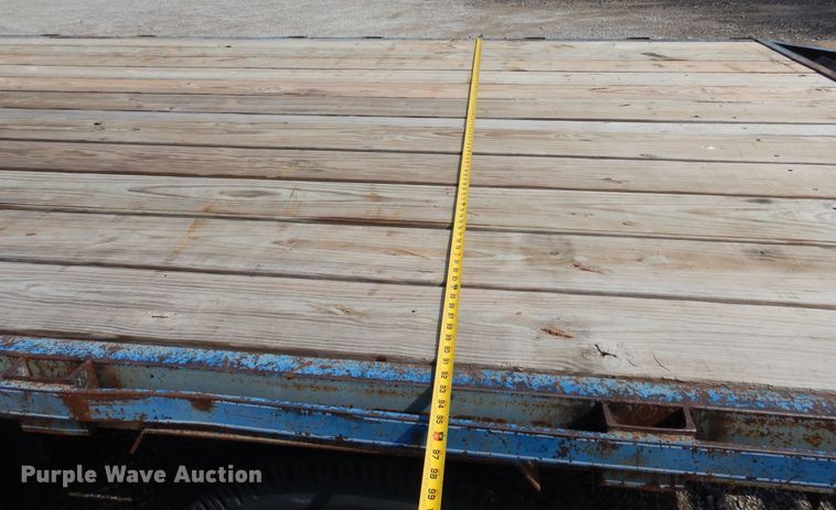 image for item DN0363 1999 Starlite  Equipment trailer