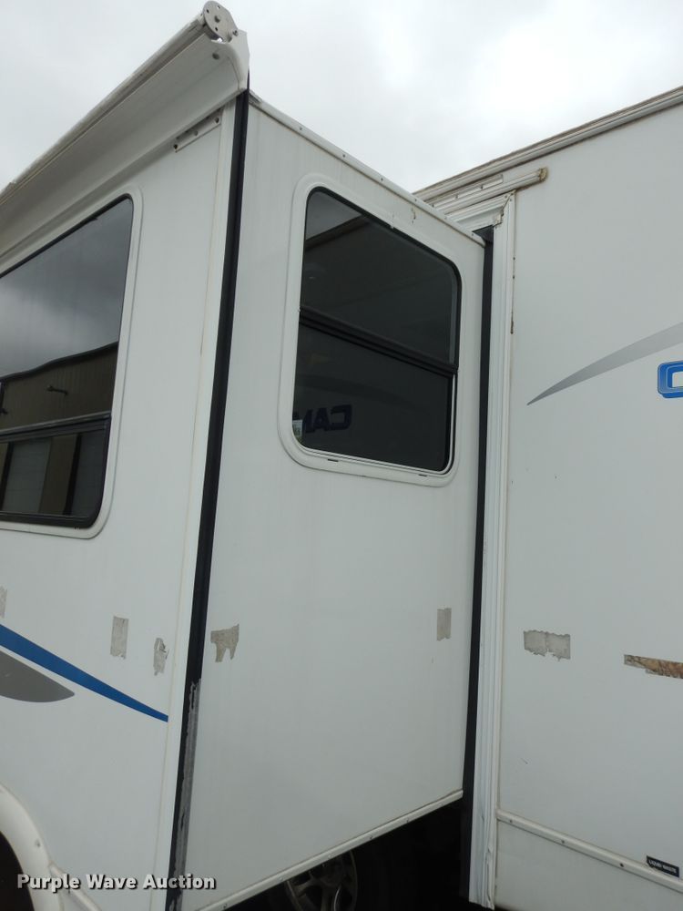 image for item DN1561 2010 Holiday Rambler Campmaster  camper