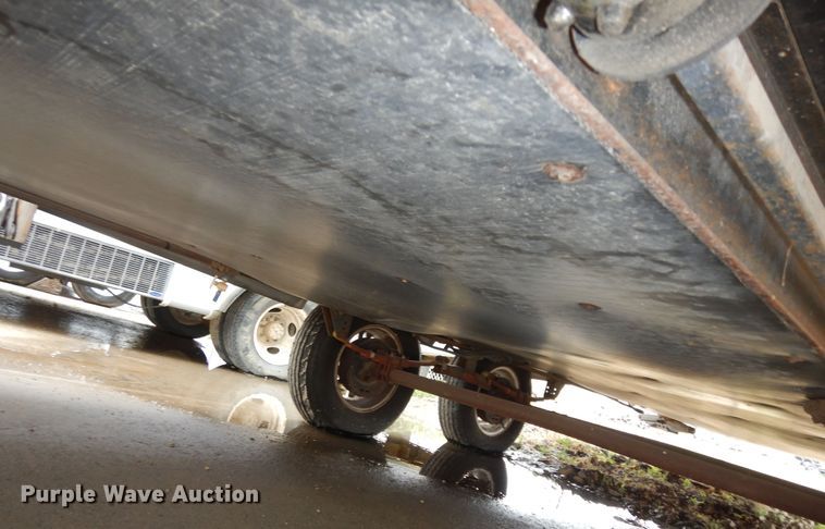 image for item DN1561 2010 Holiday Rambler Campmaster  camper