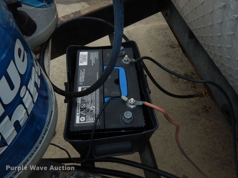 image for item DN1561 2010 Holiday Rambler Campmaster  camper