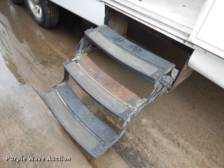 image for item DN1561 2010 Holiday Rambler Campmaster  camper