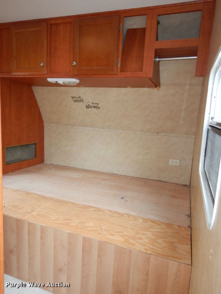 image for item DN1561 2010 Holiday Rambler Campmaster  camper