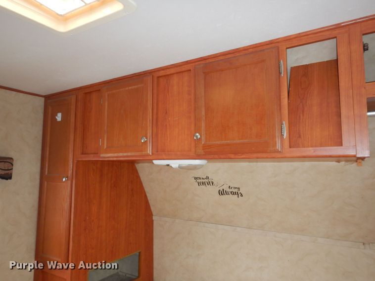 image for item DN1561 2010 Holiday Rambler Campmaster  camper