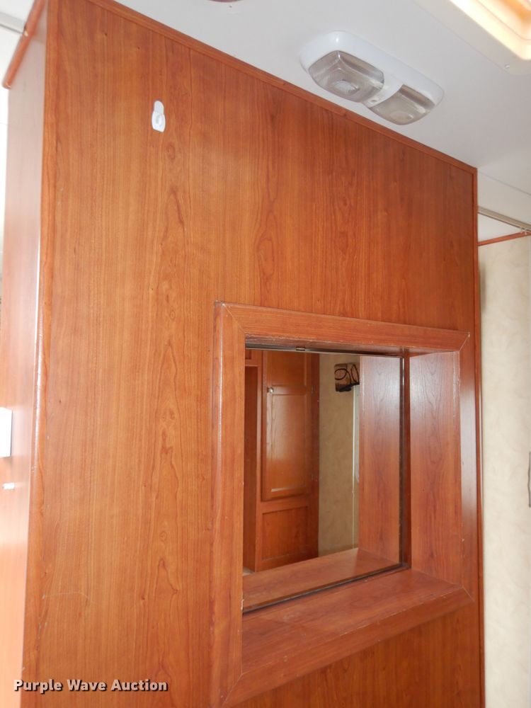 image for item DN1561 2010 Holiday Rambler Campmaster  camper