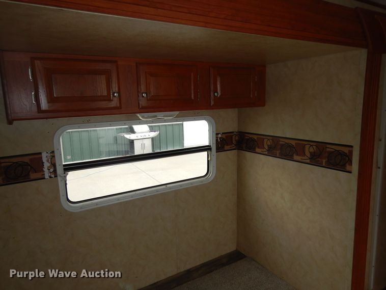 image for item DN1561 2010 Holiday Rambler Campmaster  camper