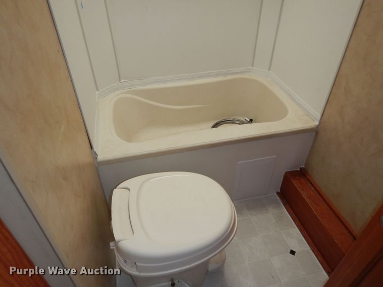 image for item DN1561 2010 Holiday Rambler Campmaster  camper