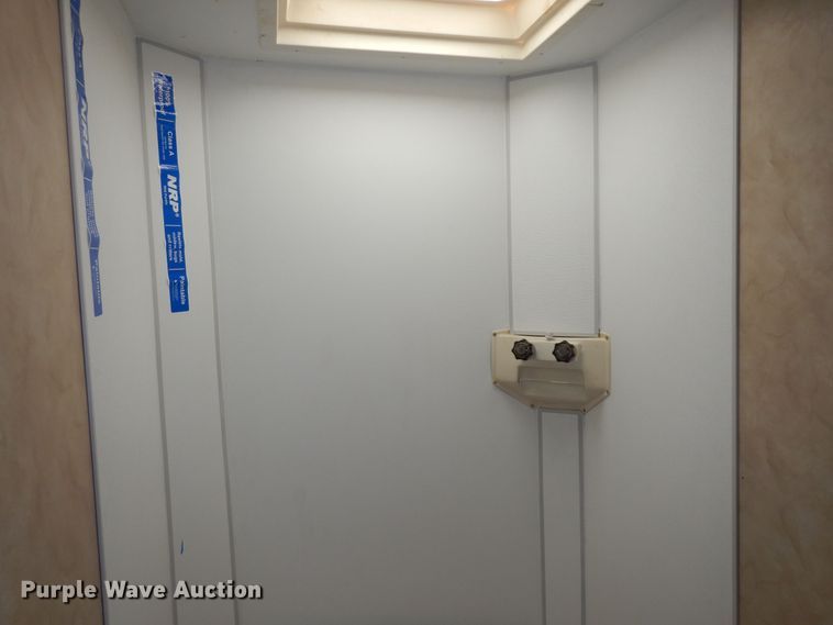 image for item DN1561 2010 Holiday Rambler Campmaster  camper