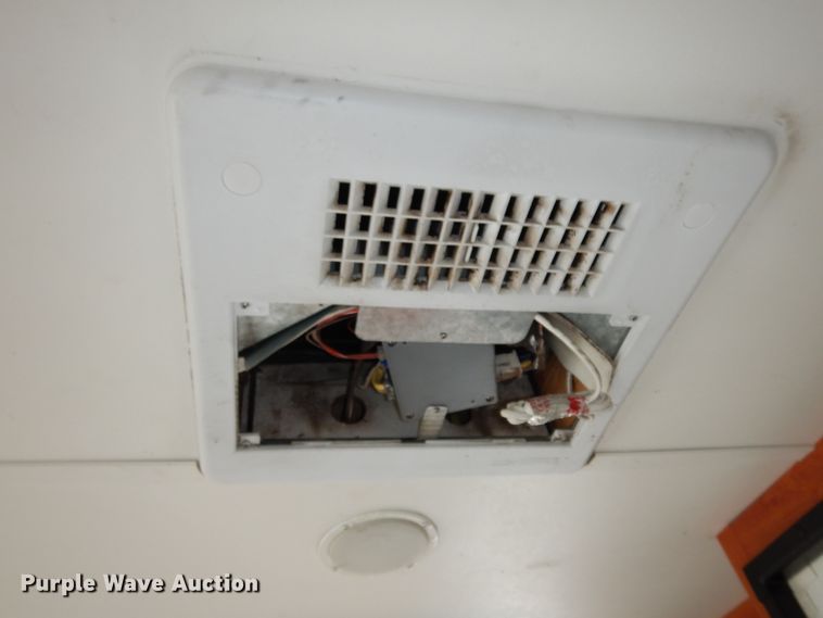 image for item DN1561 2010 Holiday Rambler Campmaster  camper