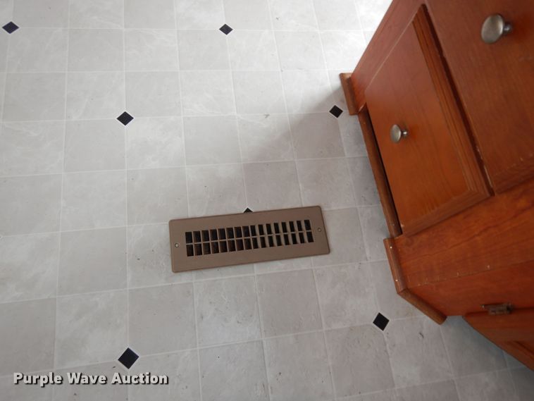 image for item DN1561 2010 Holiday Rambler Campmaster  camper