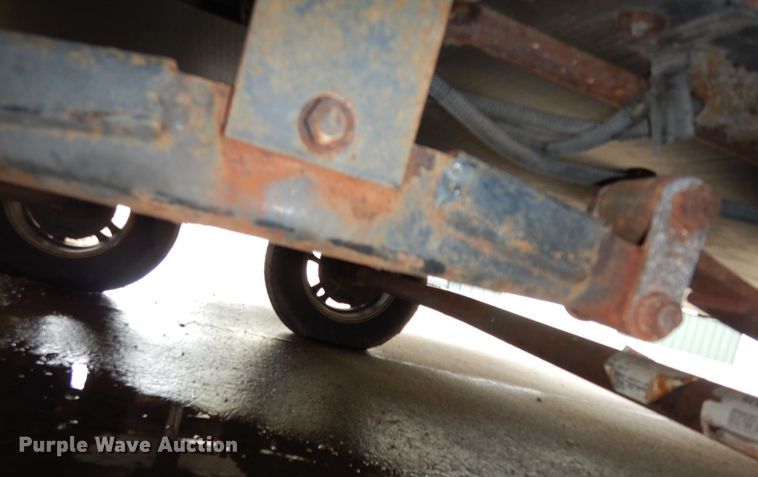 image for item DN1561 2010 Holiday Rambler Campmaster  camper