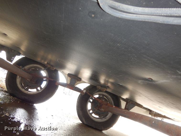 image for item DN1561 2010 Holiday Rambler Campmaster  camper