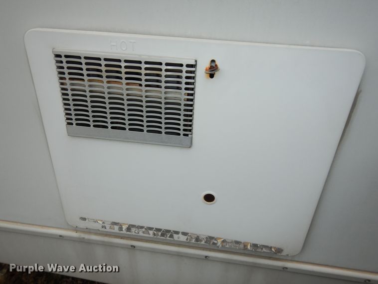 image for item DN1561 2010 Holiday Rambler Campmaster  camper