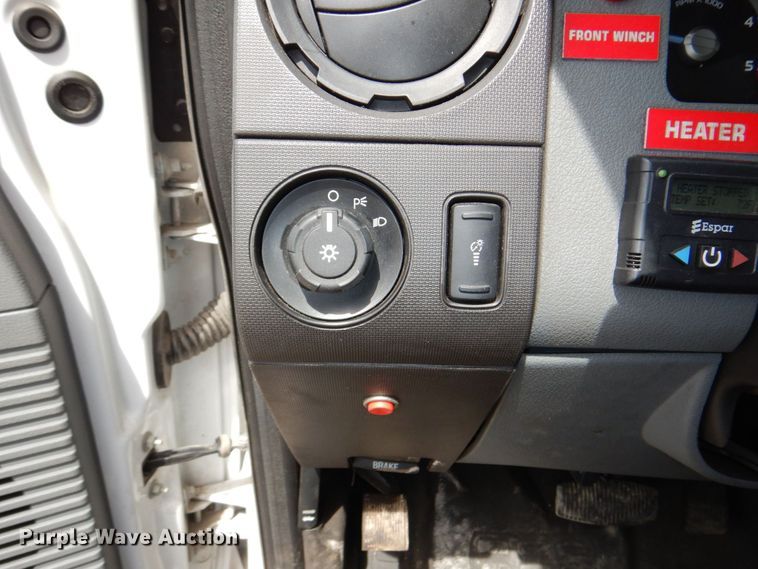 image for item DN7492 2014 Ford F550 Super Duty  tow truck