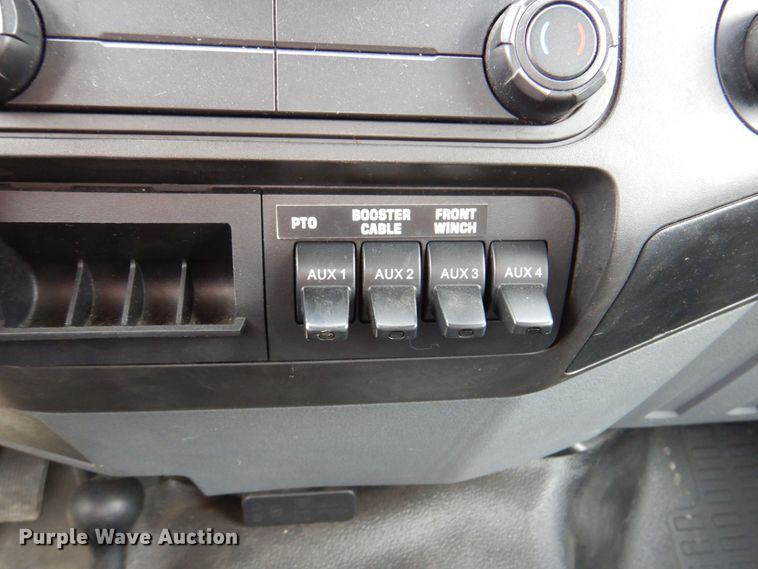 image for item DN7492 2014 Ford F550 Super Duty  tow truck