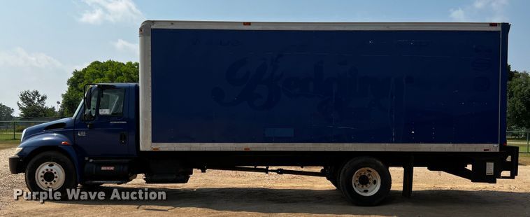 image for item DP4023 2005 International 4300  box truck
