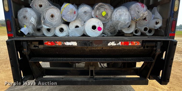 image for item DP4023 2005 International 4300  box truck