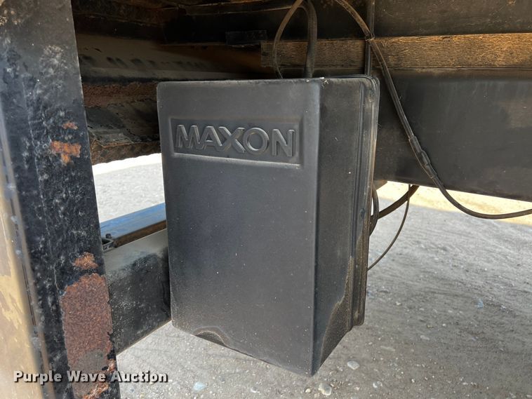 image for item DP4023 2005 International 4300  box truck