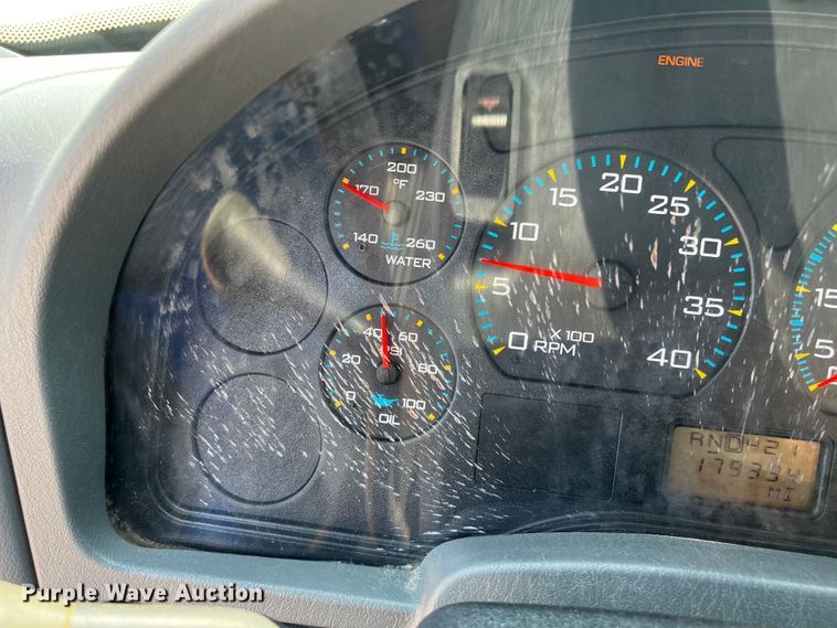 image for item DP4023 2005 International 4300  box truck