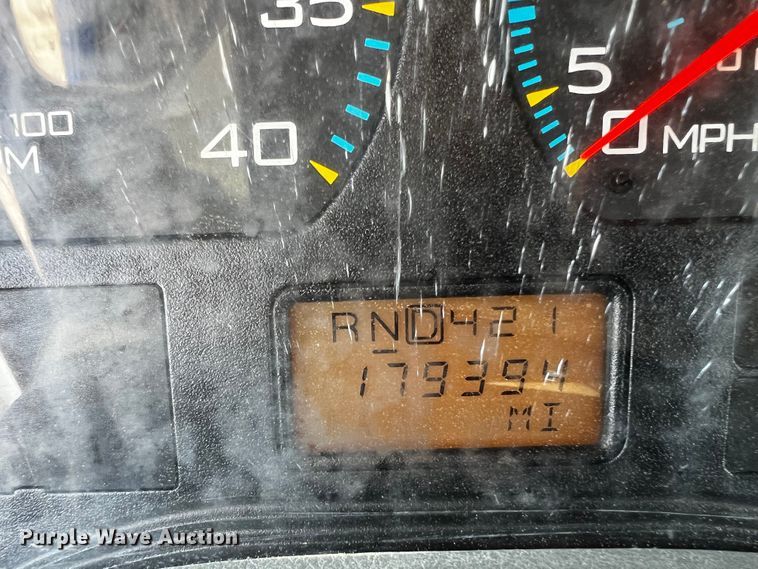 image for item DP4023 2005 International 4300  box truck