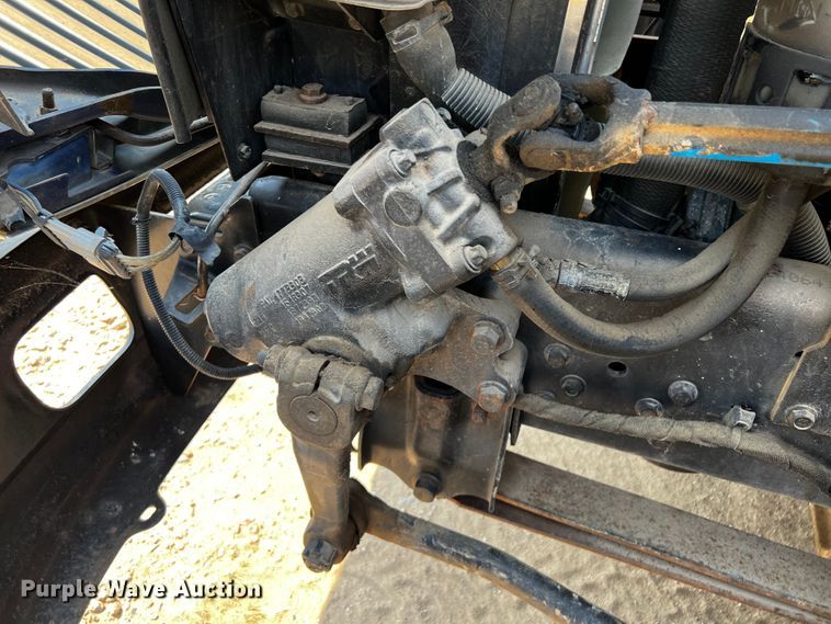 image for item DP4023 2005 International 4300  box truck