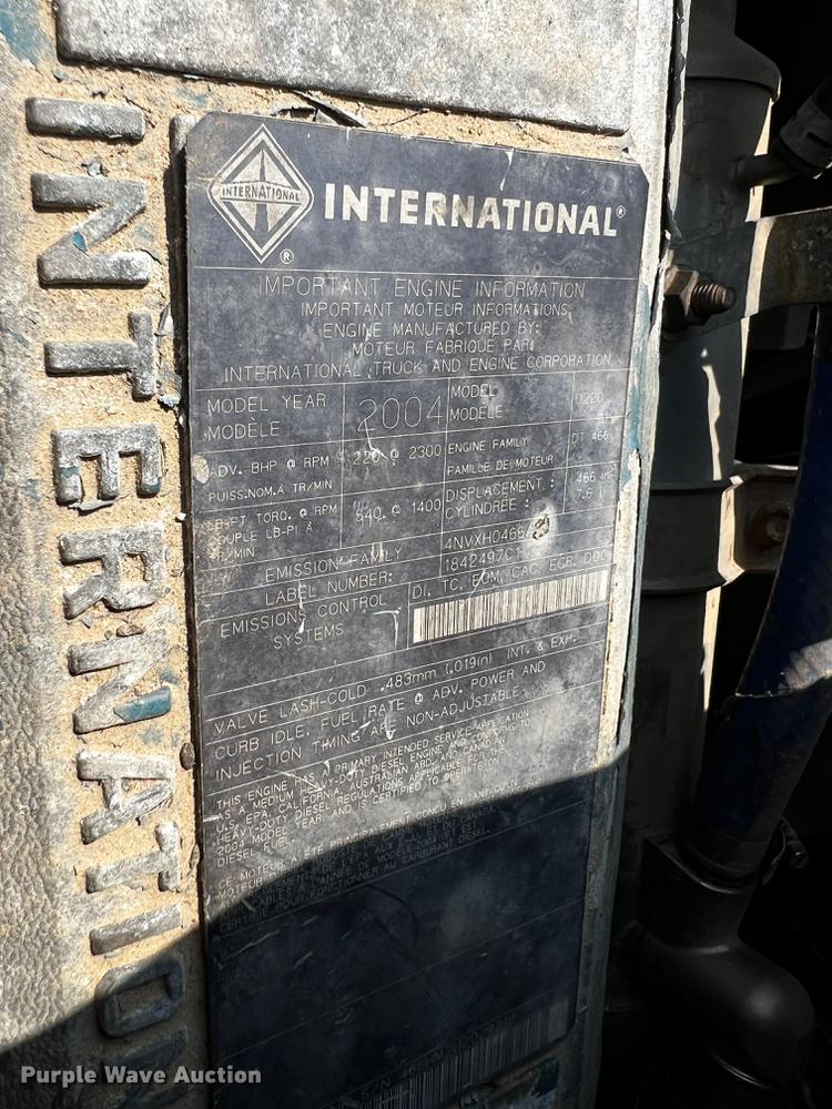 image for item DP4023 2005 International 4300  box truck