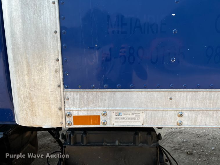 image for item DP4023 2005 International 4300  box truck