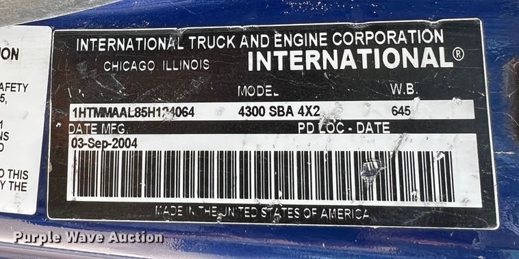 image for item DP4023 2005 International 4300  box truck