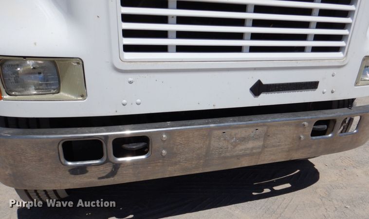 image for item DP4025 1994 International 4700  mobile command center truck