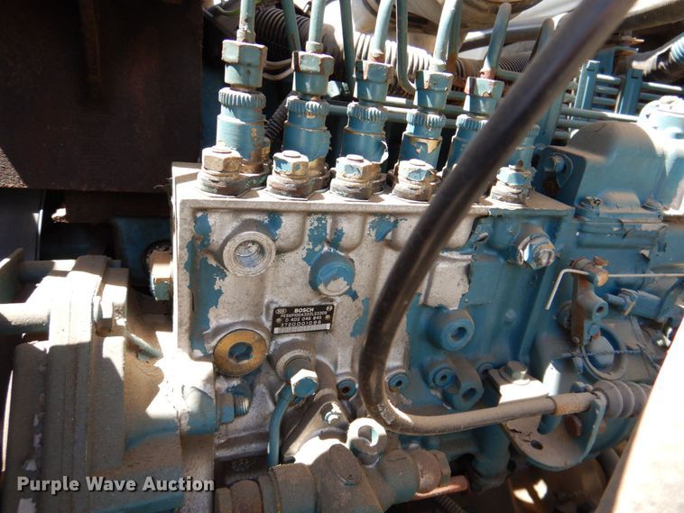 image for item DP4025 1994 International 4700  mobile command center truck