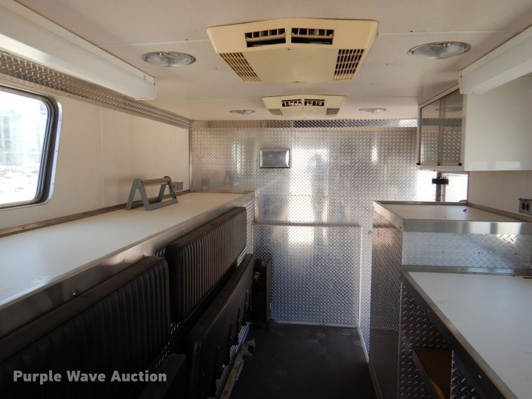 image for item DP4025 1994 International 4700  mobile command center truck